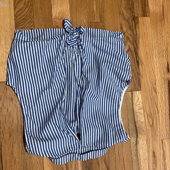 Blue and white stripe crop top - Picture 3 of 5